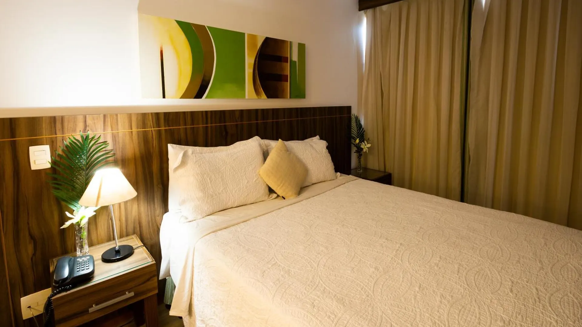 Apartamento. Vista Linda. Nobile Suites Monumental, Localizacao, Conforto. Brasília Lejlighed